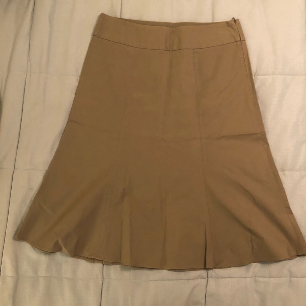 Gap skirt
